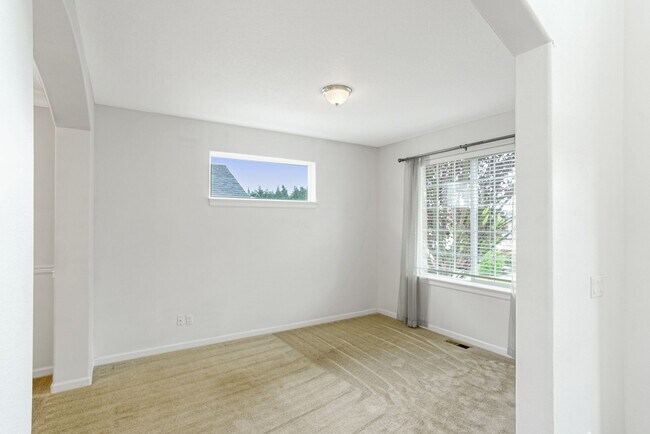 Building Photo - 2643 Andrew Ave NW