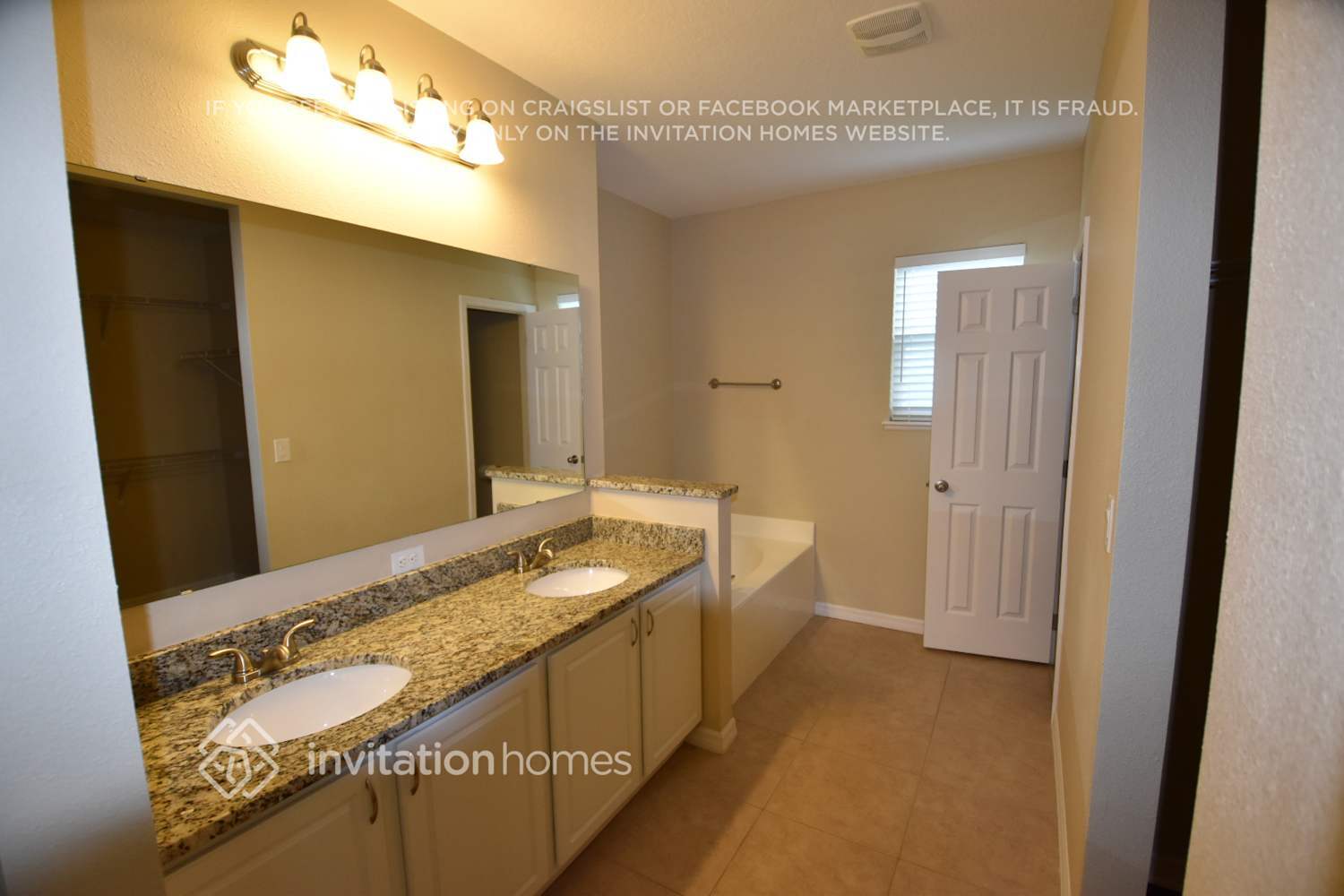 Building Photo - 14183 Salvatierra Ln