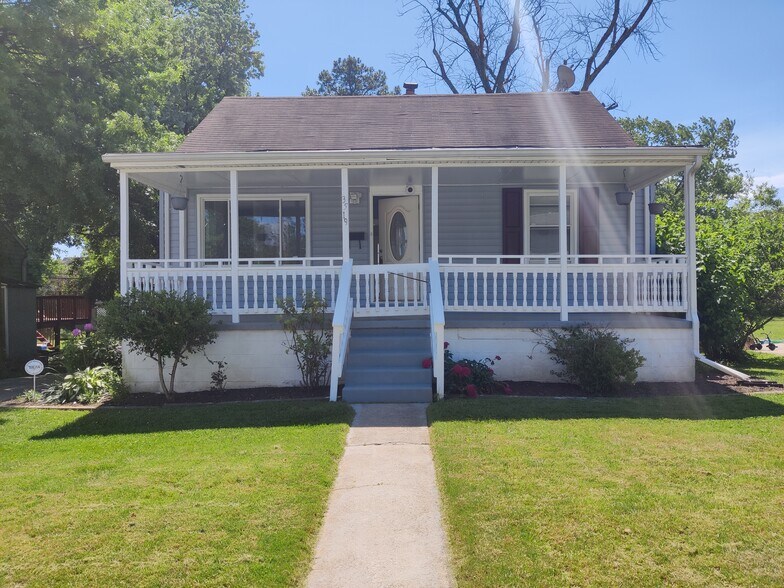 Primary Photo - 3519 Ellen Rd