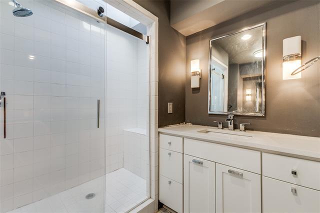 Building Photo - 4411 Gilbert Ave