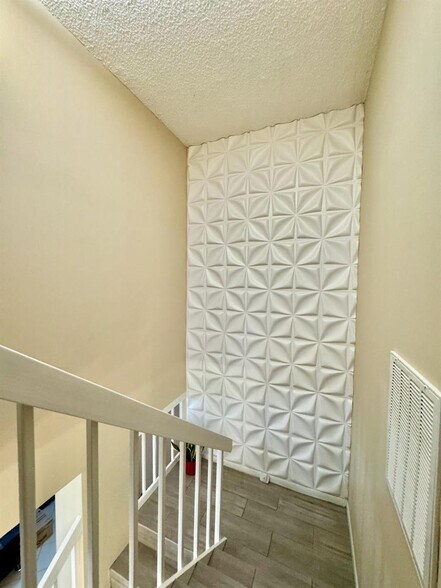 Building Photo - 1765 San Jose Dr