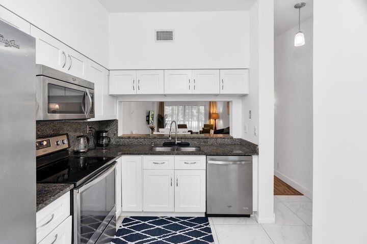 Building Photo - 3139 Millwood Terrace