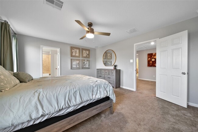 Building Photo - 3306 Forest Dr