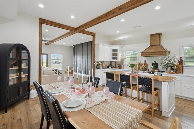 Building Photo - 1513 Paris Ave