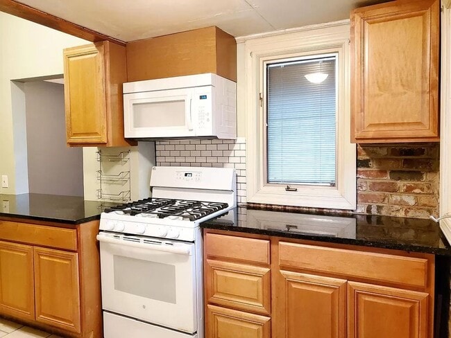 Building Photo - 1841 Ohio Ave