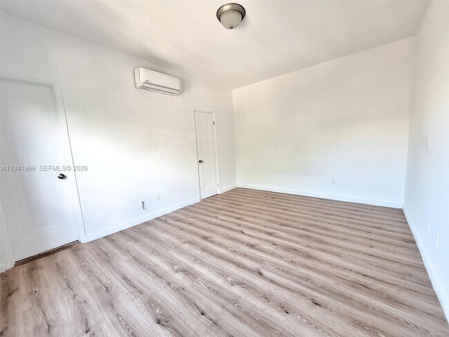 Building Photo - 4035 Meridian Ave