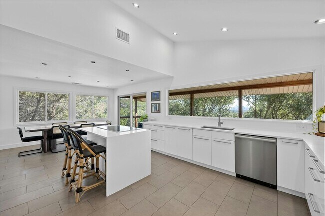 Building Photo - 1603 Twilight Ridge Dr