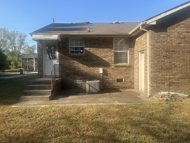 Building Photo - 636 R S Bradley Blvd