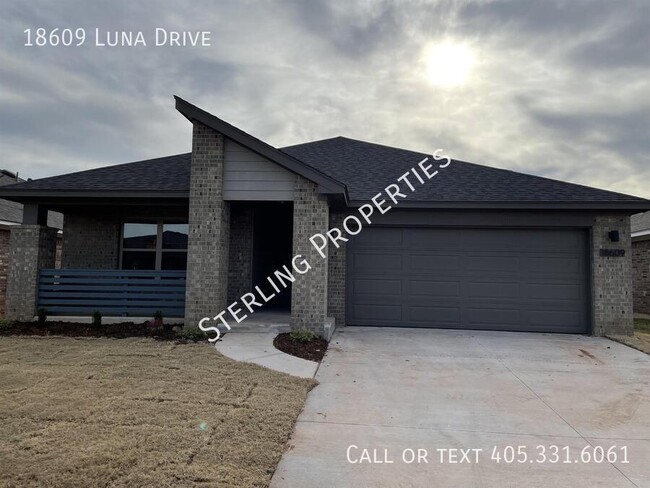 Primary Photo - 18609 Luna Dr