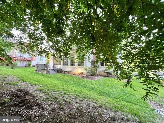 Building Photo - 8530 Oak Chase Cir
