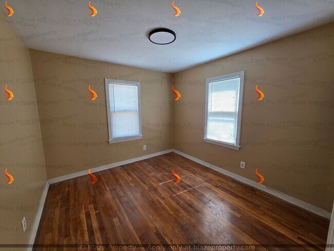 Building Photo - Cute, Clean & Cool! Your 2-Bed Retreat with New HVAC & Huge Backyard