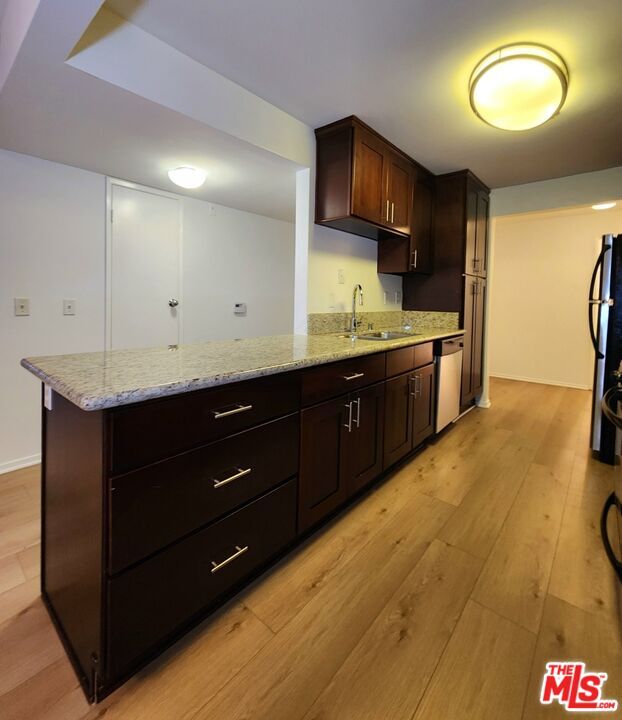 Building Photo - 832 3rd St