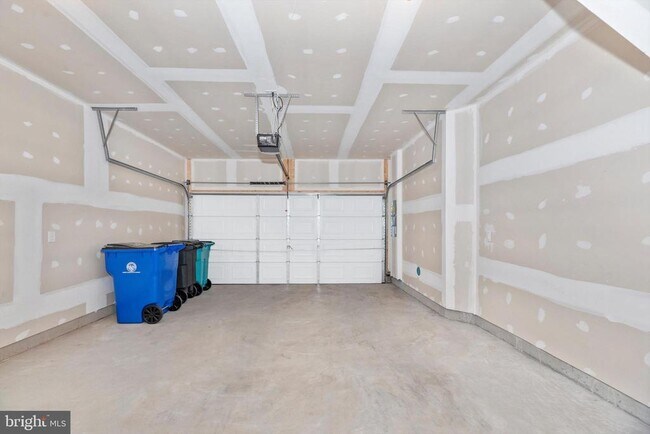 Building Photo - 5050 MacDonough Pl