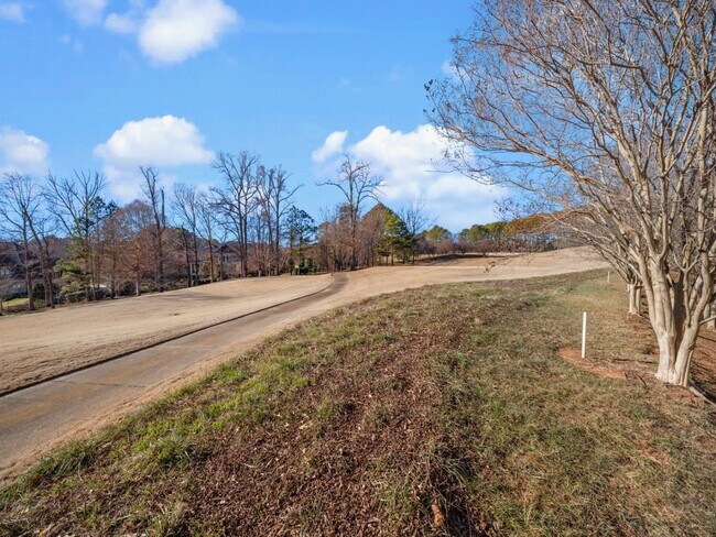 Building Photo - 2947 Imperial Oaks Dr