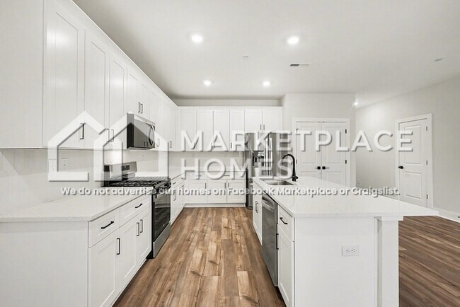 Building Photo - 4037 Norman Dr