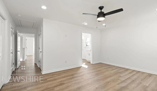 Building Photo - Don't Miss This Hidden Gem Near Downtown Greenville!