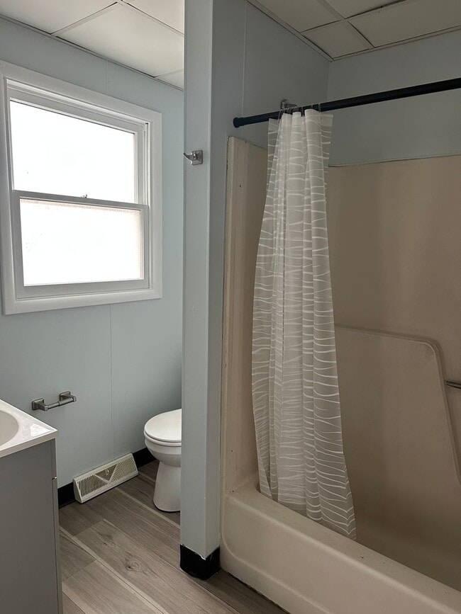 Building Photo - 119 S Belvidere Ave