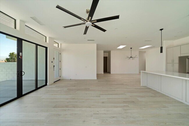 Building Photo - 78525 Orcabessa Dr
