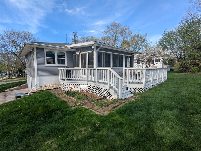 Building Photo - 6413 Woodington Way