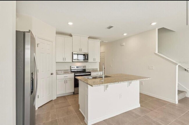 Building Photo - 16390 Bird of Paradise Ave