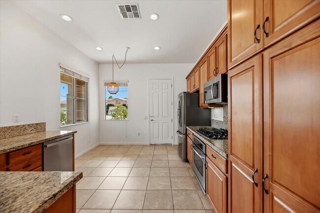 Building Photo - 81916 Avenida Del Toro