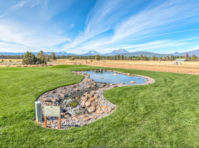 Building Photo - Stunning 4-bedroom/2-bath with pristine Mt. Views in Pine Meadow!