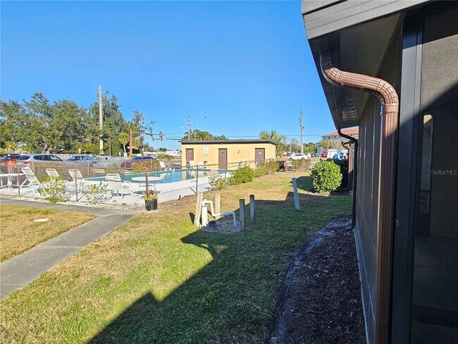 Building Photo - 499 Albee Farm Rd