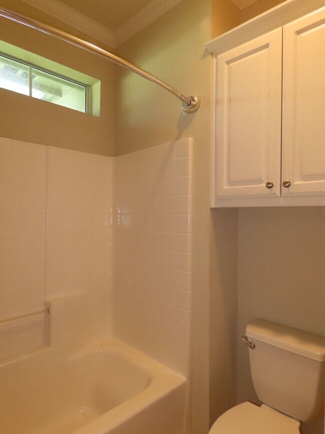 Building Photo - Chapel Hill ISD- Newly Update 3 Bedroom 2 ...