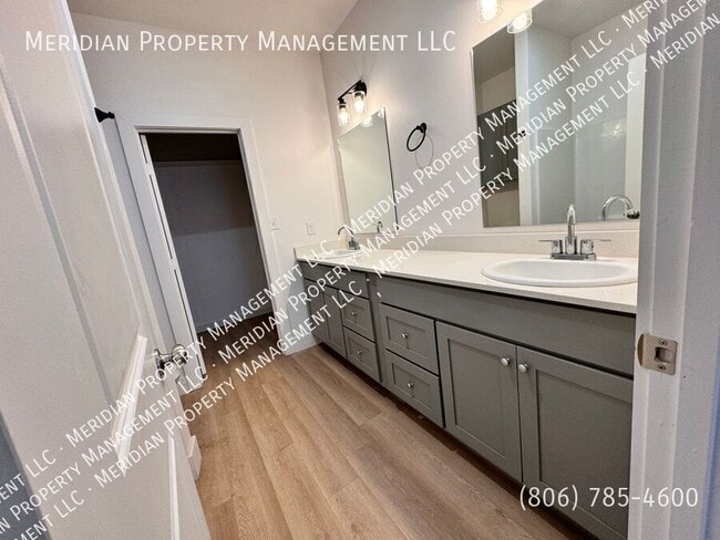 Building Photo - 5723 Kemper St