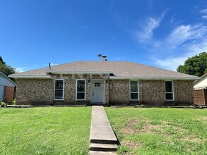 Building Photo - Magnificent 3/2/2 in Lewisville For Rent!