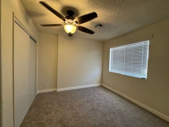 Building Photo - 4BR plus Bonus Room, 4 BA incls  Fully Furnished Casita, Garage, Colorado River!!