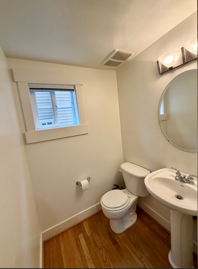 Building Photo - 517 N 39th St