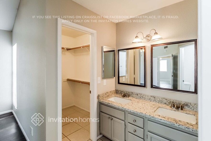 Building Photo - 3431 N Apache Cir