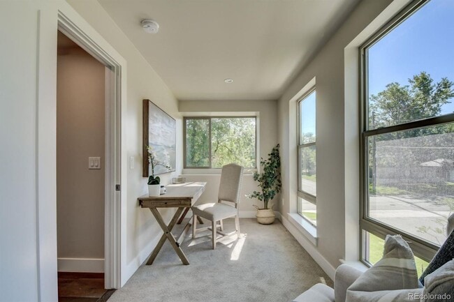 Building Photo - Cherry Creek Townhome - 4 Bed, 4 Bath, Detached Garage