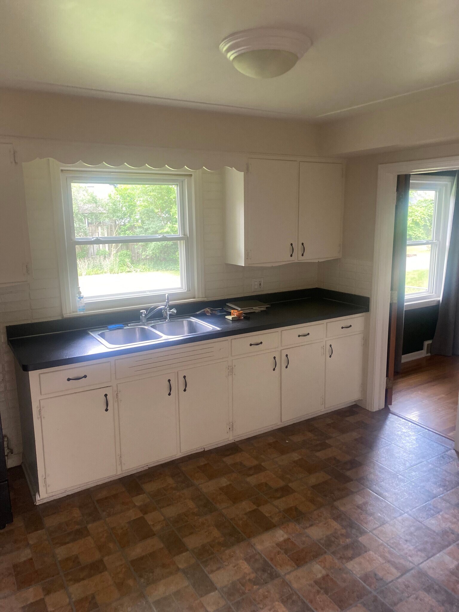 Building Photo - 531 Atlantic St