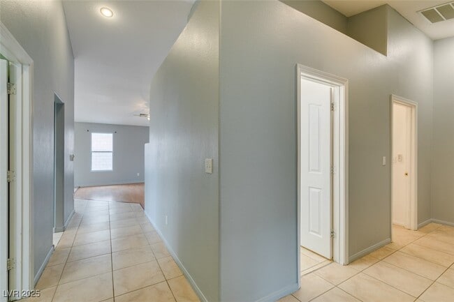 Building Photo - 7782 Top Hat Ave