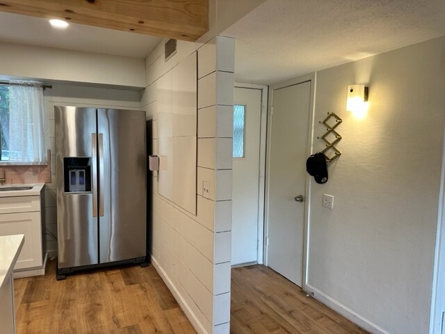 Building Photo - 1304 Mariposa Dr