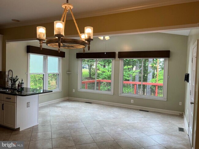 Building Photo - 28 Sunrise Valley Ct