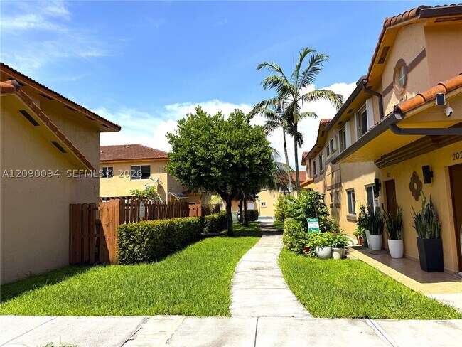Building Photo - 17302 NW 74th Ave