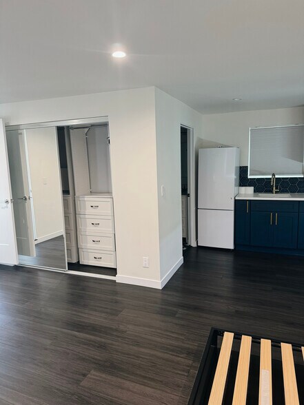 Building Photo - 2643 Briarwood Pl