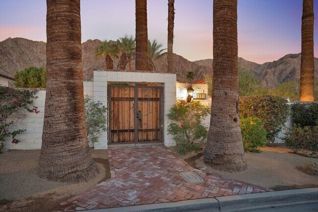 Building Photo - 52123 Avenida Diaz