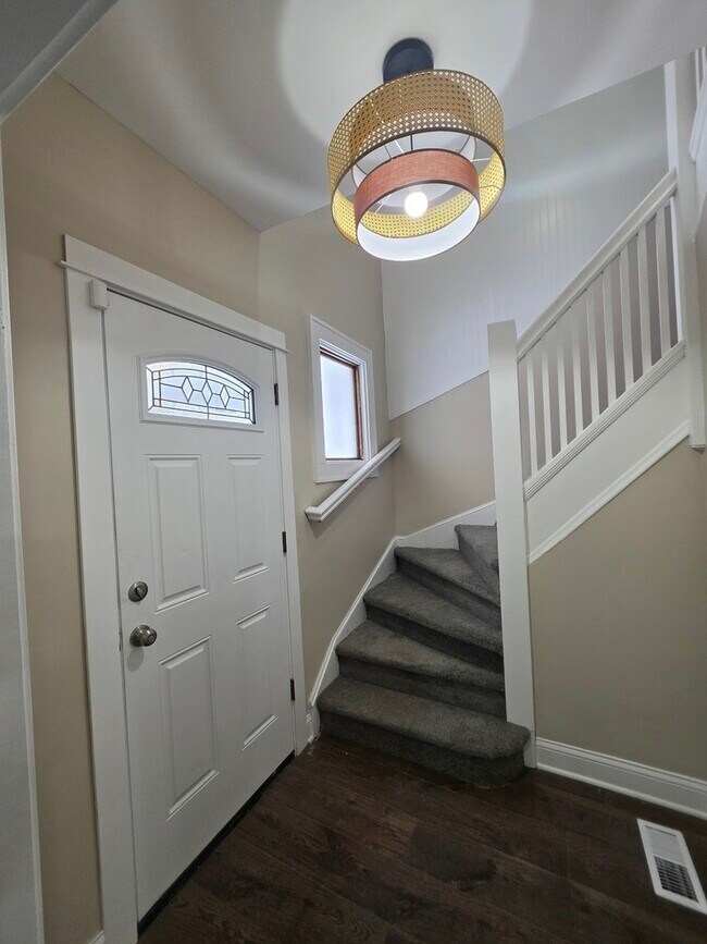 Building Photo - 12019 S Perry Ave