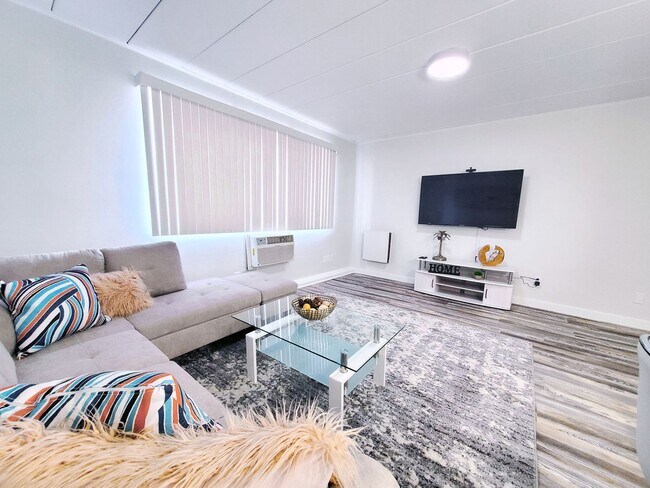 Interior Photo - Shorewood Apartments