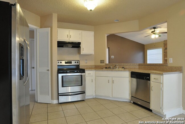 Building Photo - 3 Bedroom/2 Bath Ridge Creek Subdivision