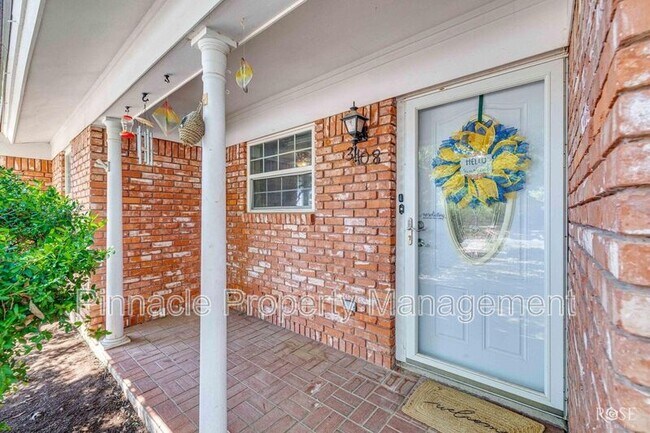 Building Photo - 3108 Oak Forest Dr