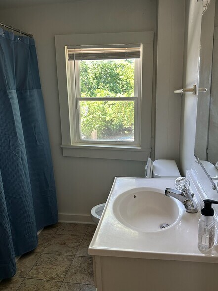 2nd upstairs bathroom - 805 Onslow St