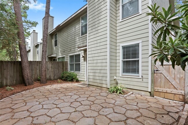 Building Photo - 134 S Walden Elms Cir