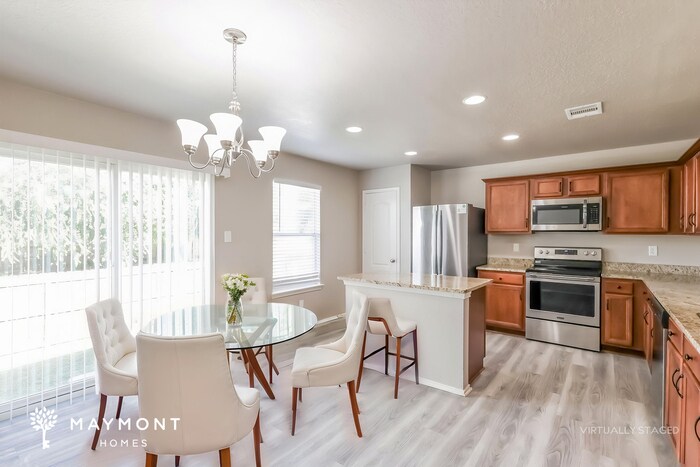Building Photo - 11233 Forest Pass Ct