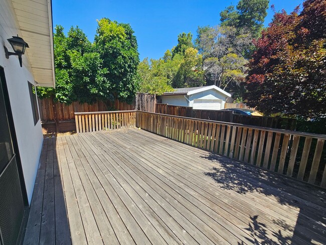 Building Photo - Charming Castro Valley Retreat with 2-Car ...