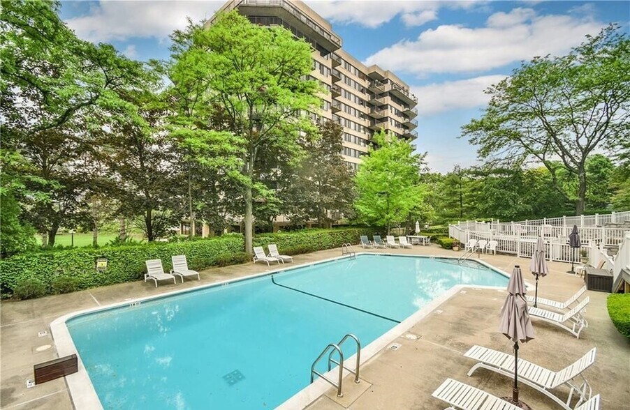 Building Photo - 20 Hillside Terrace